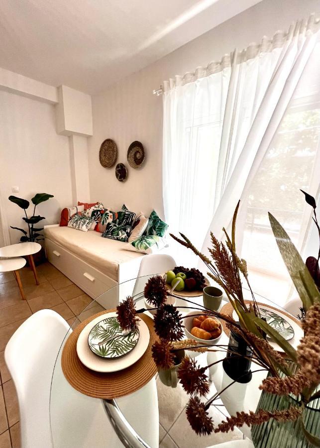 Downtown Apartments Rhodes City Bagian luar foto