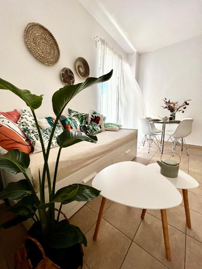 Downtown Apartments Rhodes City Bagian luar foto